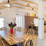 Bobo - Stylish Loft Near Dubrovnik Airport Čilipi