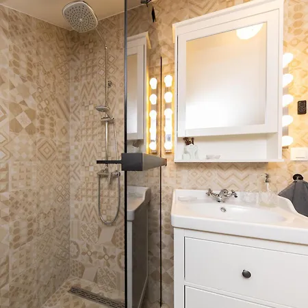 Apartment Bobo - Stylish Loft Near Dubrovnik Airport